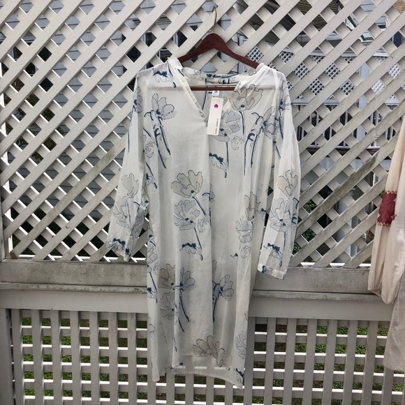 BEACH COVER UP/DRESS - Picture 1 of 1